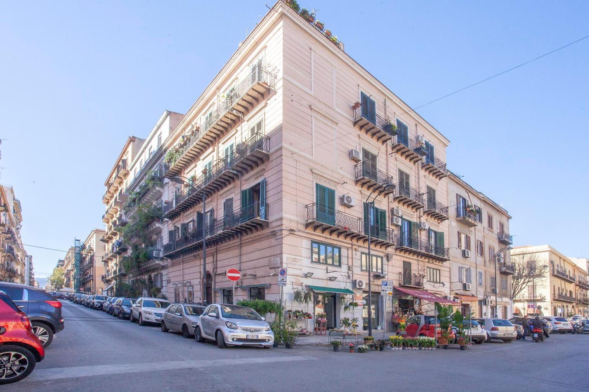 Eleven Houses Palermo Exterior photo